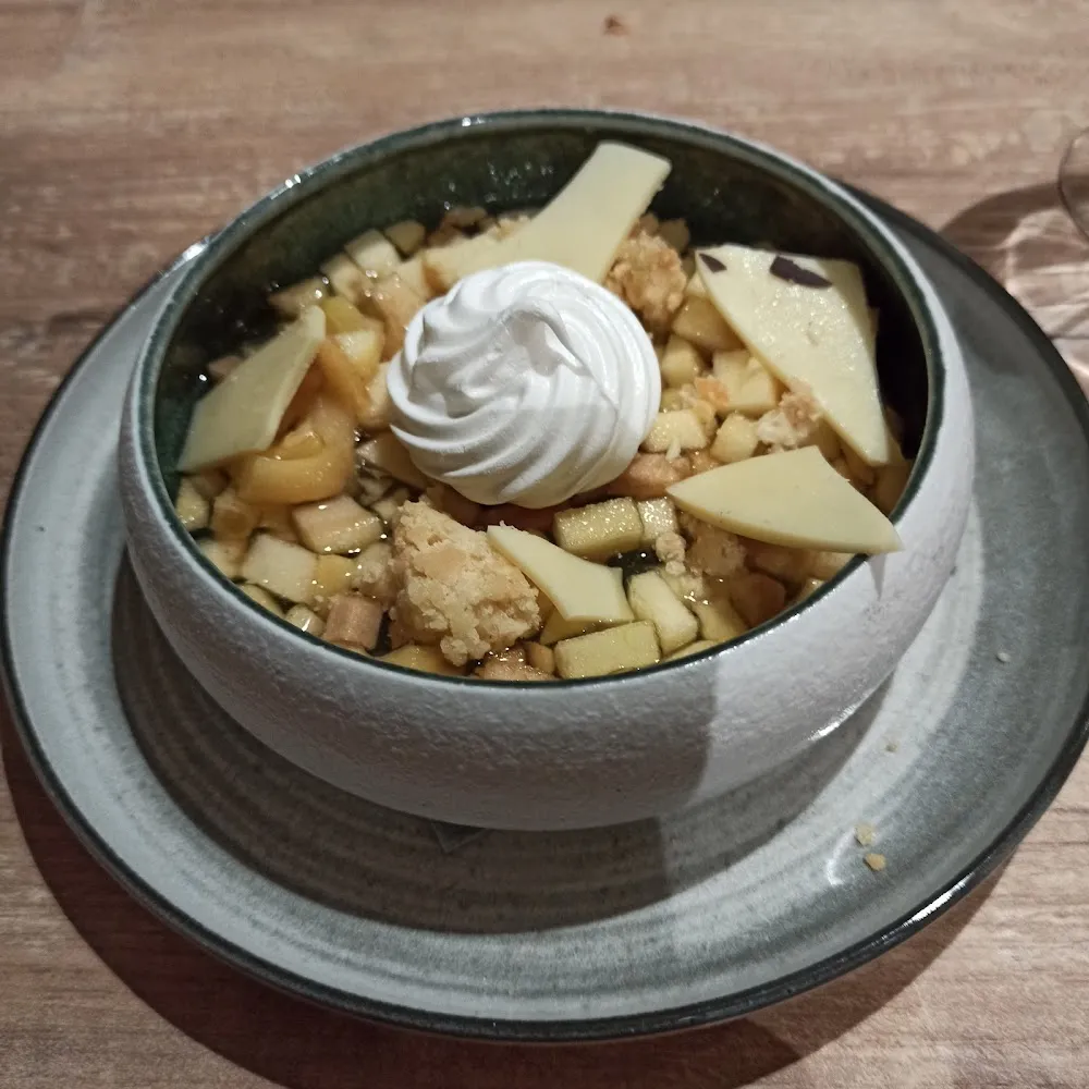 Nage de Pommes Sirop Manzana Crumble Et Chocolat Blanc